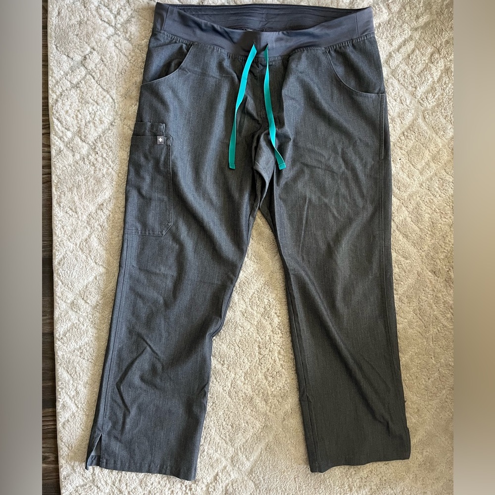 Figs graphite Kade cargo bottoms pants